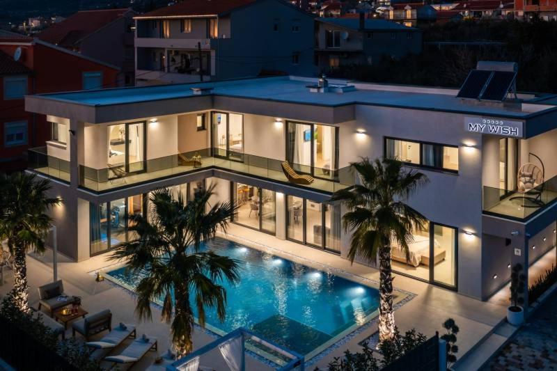Luxury Villa My Wish With Pool Каштел-Стари Экстерьер фото